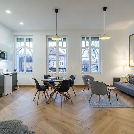 Stafetahaz Apartment *